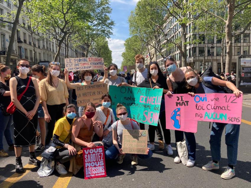Réseau étudiant pour une société écologique et solidaire - Les enjeux  écologiques  pour et par les étudiant·es